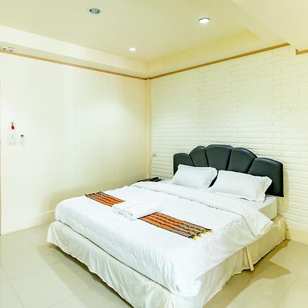 Ice Residence Hotel Bang Sao Thong Exterior foto